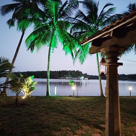 Whispering Waters Villa Kozhikode Buitenkant foto