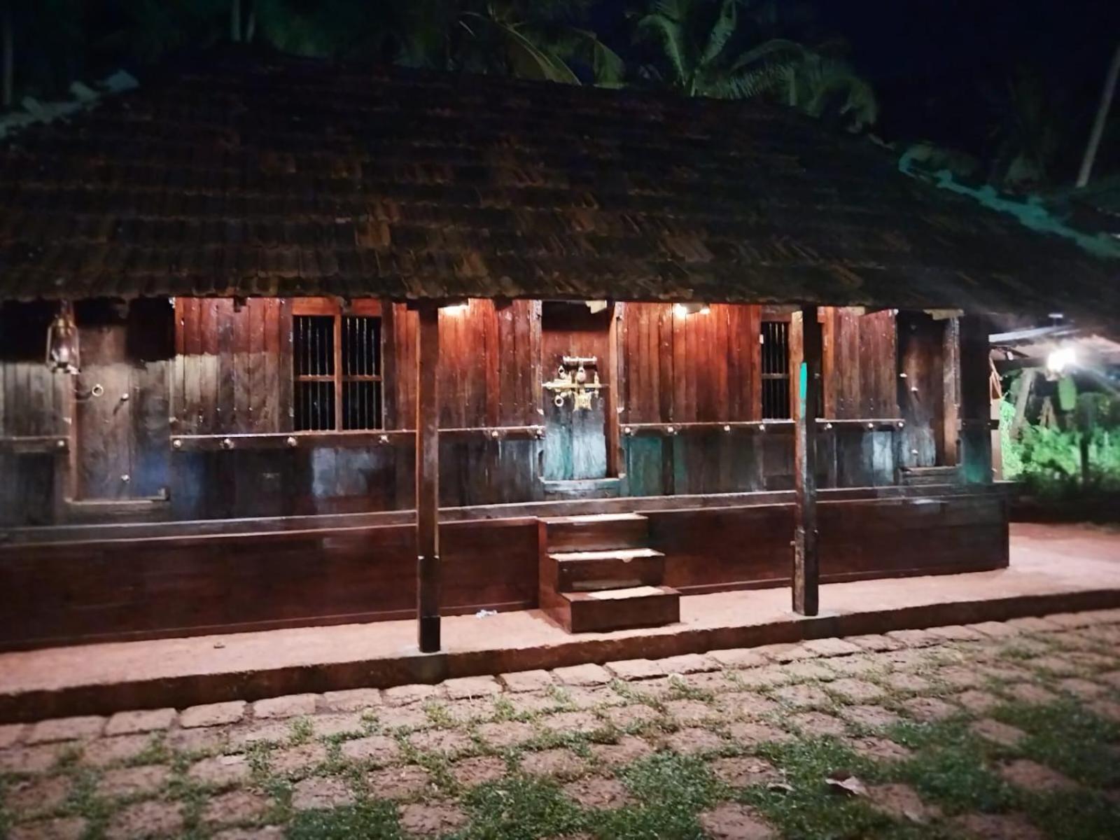 Whispering Waters Villa Kozhikode Buitenkant foto